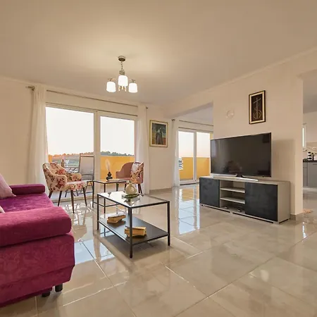 Aurea Apartment